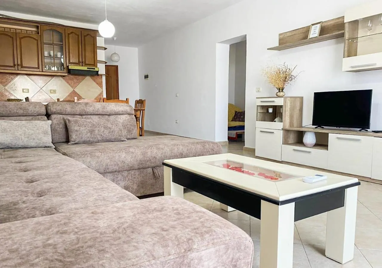 Aldo Apartment Tirana 0*,  Albania